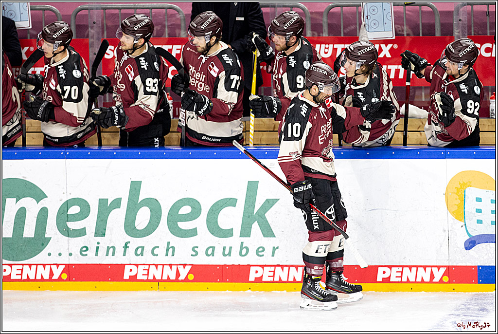 PENNY DEL;  Koelner Haie - Fischtown Pinguins Bremerhaven; Koeln, 12.02.2021